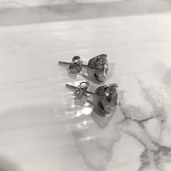 Sterling silver stud earrings - Picture 2 of 5